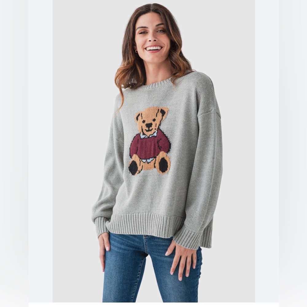Gray Sweater with Bear Design NWT Oversized Wishlist Social Threads Sweater S